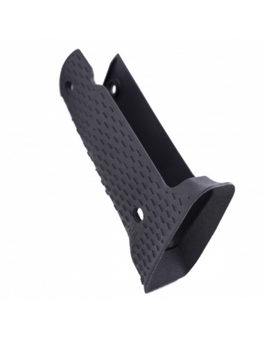 Track grip in polymer with magwell...