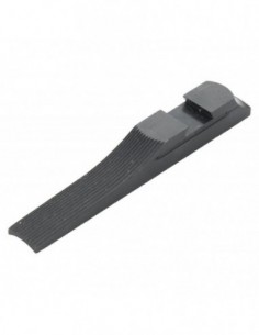 Anti-glare serrated ramp